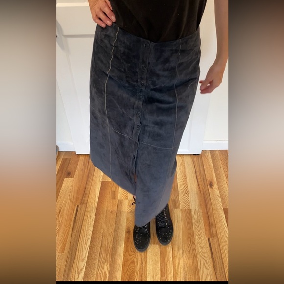 MIDI A-LINE Leather skirt by Worth - Picture 2 of 7